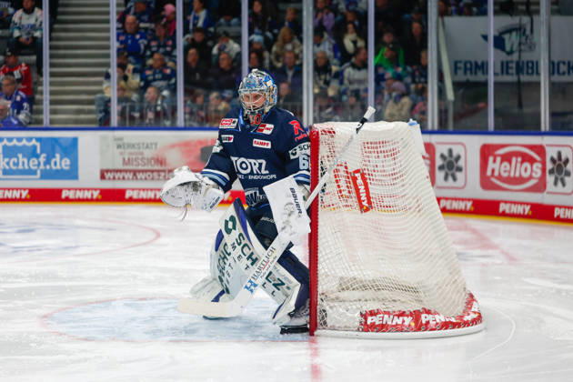 Goalie Joacim Eriksson (Schwenninger Wild Wings, 60), , GER, Schwenninger Wild Wings vs. EHC Red Bull Muenchen, Eishockey, PENNY DEL, 8. Spieltag, Spielzeit 2026 2027, 11.10.2026 GER, Schwenninger Wild Wings vs. EHC Red Bull Muenchen, Eishockey, PENNY DEL, 8. Spieltag, Spielzeit 2026 2027, 11.10.2026 Schwenningen Copyright: xEibner-Pressefoto KirstenxJaegerx