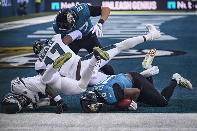 RECORD DATE NOT STATED 11th October 2026; Tottenham Hotspur Stadium, London, England; NFL, American Football Herren, USA International Series American football, Jacksonville Jaguars versus Philadelphia Eagles; Wide receiver Josh Cameron of Jacksonville Jaguars scores a touchdown in the second quarter GodfreyxPitt