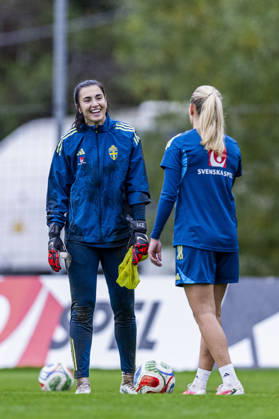 261011 Zecira MuÅ¡ovic of Sweden during a training session on October 11, 2026 in Stockholm. Photo: Caisa Rasmussen BILDBYRAN COP 353 CR0079 fotboll football soccer fotball träning practice training sverige sweden dam bbeng Copyright: CAISAxRASMUSSEN BB261011CR040