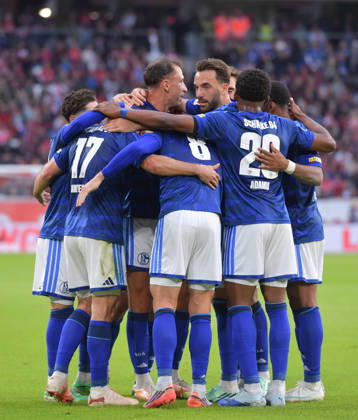11.10.2026, xblx, Fussball 1.Bundesliga, SC Freiburg - FC Schalke 04 v.l. Adrian Gantenbein (FC Schalke 04), Goal scored, Tor zum 1:1, celebrate the goal, Torjubel , Jubel, jubeln, jubelt, (DFL DFB REGULATIONS PROHIBIT ANY USE OF PHOTOGRAPHS as IMAGE SEQUENCES and or QUASI-VIDEO) Freiburg