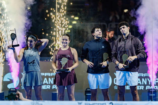 DÜSSELDORF, GERMANY - 11 OCTOBER 2026: Image shows award ceremony of CUPRA Germany Premier Padel P2 2026 Winners Arturo Coello (ESP), Agustin Tapia (ARG), Martina Calvo (ESP) and Claudia Fernandez Sanchez (ESP) during CUPRA Germany Premier Padel P2 2026 Day 8: Finals at CASTELLO Düsseldorf on 11 10 2026 in Düsseldorf, Germany. Germany Copyright: xFröhlichxPascalx