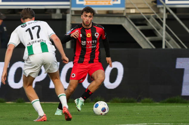 2026-10-11 Excelsior Rotterdam v FC Groningen - Dutch Eredivisie ROTTERDAM, NETHERLANDS - OCTOBER 11: Aymen Sliti of Excelsior Rotterdam is challenged by David van der Werff of FC Groningen during the Dutch Eredivisie match between Excelsior Rotterdam and FC Groningen at Stadion Woudestein on October 11, 2026 in Rotterdam, Netherlands. Rotterdam Stadion Woudestein Netherlands Content not available for redistribution in The Netherlands directly or indirectly through any third parties. Copyright: xHansxvanxderxValkx