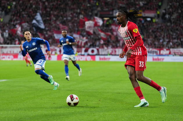 1. Bundesliga: SC Freiburg vs FC Schalke 04, 11.10.2026 Jordy Makengo (SC Freiburg, 33) am Ball 1. Bundesliga: SC Freiburg vs FC Schalke 04, Europa-Park-Stadion, 11.10.2026 DFB DFL REGULATIONS PROHIBIT ANY USE OF PHOTOGRAPHS AS IMAGE SEQUENCES AND OR QUASI-VIDEO. Copyright: xBEAUTIFULxSPORTS Boscox