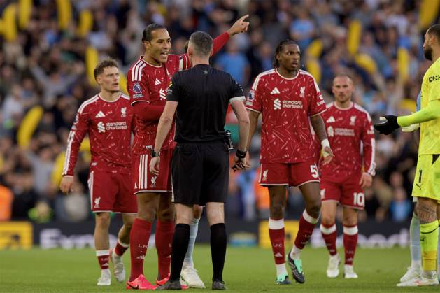 RECORD DATE NOT STATED Football - FA Premier League - Liverpool FC v Manchester City FC LIVERPOOL, ENGLAND - Sunday, October 11, 2026: Liverpool s captain Virgil van Dijk pleads Ryan Gravenberch s case not to be sent off during the FA Premier League match between Liverpool FC and Manchester City FC at Anfield. (Photo by David Rawcliffe Propaganda) LIVERPOOL Anfield MERSEYSIDE ENGLAND  Copyright: xDavidxRawcliffex 2026-10-11-Liverpool_v_Man_City-082