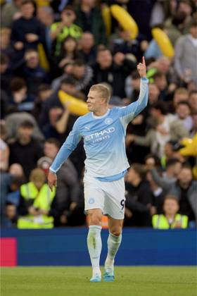 RECORD DATE NOT STATED Football - FA Premier League - Liverpool FC v Manchester City FC LIVERPOOL, ENGLAND - Sunday, October 11, 2026: Manchester City s Erling Haaland celebrates after scoring the first goal during the FA Premier League match between Liverpool FC and Manchester City FC at Anfield. (Photo by David Rawcliffe Propaganda) LIVERPOOL Anfield MERSEYSIDE ENGLAND  Copyright: xDavidxRawcliffex 2026-10-11-Liverpool_v_Man_City-088