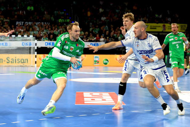11.10.2026, GER Deutschland, Handball, 1.Bundesliga, 27.08.2026, Saison 2026 2027, Berlin, Fuechse Berlin vs TBV Lemgo Lippe Mathias Gidsel ( Fuechse Berlin 19 ), Christian O Sullivan ( Lemgo 9 ), Lukas Hutecek ( Lemgo 2 ) nordphoto GmbH Engler Berlin Max-Schmeling-Halle Berlin Deutschland Copyright: xNordphotox xEnglerx