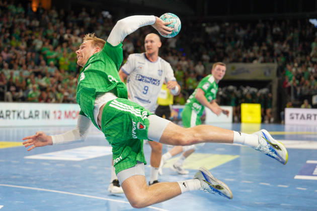 Im Bild: Mathias Gidsel (Fuechse Berlin, 19), Torschuss 11.10.2026, Fuechse Berlin - TVB Lemgo Lippe, HBL, Handball-Bundesliga, Saison 2026 27, Max-Schmeling-Halle Copyright: HMBxMedia xPascalxSpanehl