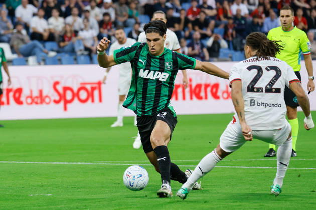 IPA89560330 - Sassuolo s Vasilije Adzic during the US Sassuolo vs. AC Milan Italian Serie A soccer match in Reggio Emilia, Italy, on October 11, 2026  Copyright: xLucaxDiliberto IPAxSportx xx IPA89560330