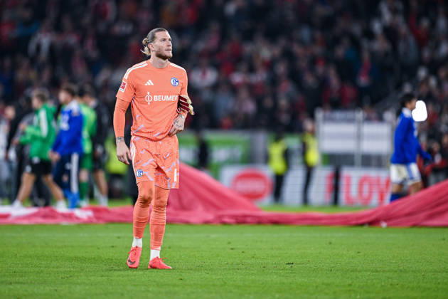 11.10.2026, Fussball, Saison 2026 2027, Bundesliga, SC Freiburg - FC Schalke 04, Die Spieler des FC Schalke 04 sind nach Spielschluss enttäuscht, xRHR-FOTO YYx Copyright: KROEGER RHR-FOTOx RHR-FOTO YY