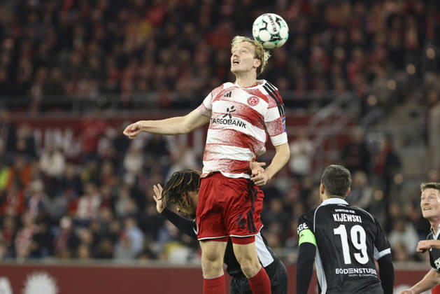 Lukas Bornschein (Fortuna Duesseldorf) in Aktion, am Ball, Einzelaktion waehrend des Spiels der 3. Liga zwischen Fortuna Duesseldorf und SC Verl, Merkur Spiel-Arena am 11. October 2026 in Duesseldorf, Deutschland. (Foto von Oliver Kaelke DeFodi Images) +++ Lukas Bornschein (Fortuna Duesseldorf) controls the ball during the 3. Liga match between Fortuna Duesseldorf and SC Verl at Merkur Spiel-Arena on October 11, 2026 in Dusseldorf, Germany. (Photo by Oliver Kaelke DeFodi Images) DFB DFL REGULATIONS PROHIBIT ANY USE OF PHOTOGRAPHS AS IMAGE SEQUENCES AND OR QUASI-VIDEO. (Photo by Oliver Kaelke DeFodi Images) -