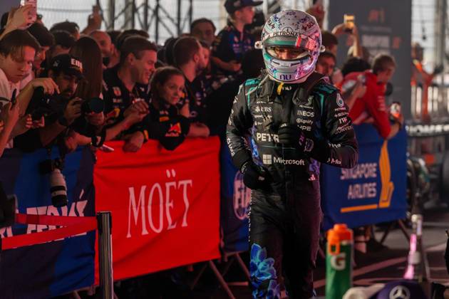 October 11, 2026, Singapore, Singapore: Andrea Kimi Antonelli (ITA) (Mercedes-AMG Petronas F1 Team) in parc fermo after the race of the Formula 1 Singapore Grand Prix 2026 at the Marina Bay Street Circuit. F1 2026: (Race) Singapore Grand Prix In Singapore, Singapore - 11 Oct 2026 - ZUMAs197 20261011_aaa_s197_120 Copyright: xLucaxMartinix