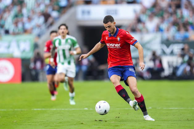 October 11, 2026, Sevilla, Sevilla, Spain: Raul Garcia of CA Osasuna in action during the Spanish league, LaLiga EA Sports, football match played between Real Betis and CA Osasuna at La Cartuja stadium on October 11, 2026, in Sevilla, Spain. Real Betis V CA Osasuna - LaLiga EA Sports  - ZUMAa181 20261011_zaa_a181_251 Copyright: xJoaquinxCorcherox