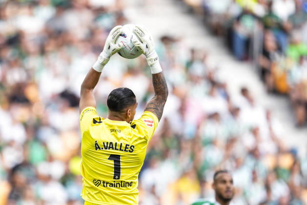 October 11, 2026, Sevilla, Sevilla, Spain: Alvaro Valles of Real Betis Balompie in action during the Spanish league, LaLiga EA Sports, football match played between Real Betis and CA Osasuna at La Cartuja stadium on October 11, 2026, in Sevilla, Spain. Real Betis V CA Osasuna - LaLiga EA Sports  - ZUMAa181 20261011_zaa_a181_256 Copyright: xJoaquinxCorcherox