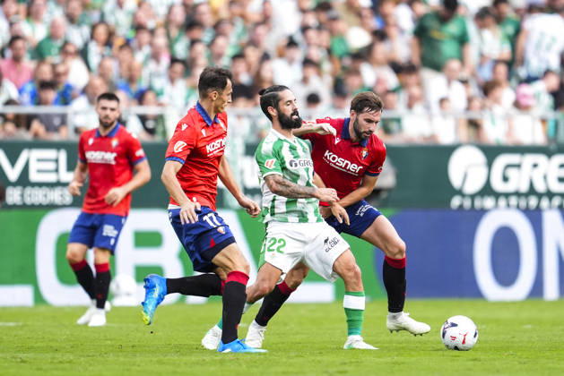 October 11, 2026, Sevilla, Sevilla, Spain: Jon Moncayola of CA Osasuna and Francisco Alarcon Isco of Real Betis Balompie in action during the Spanish league, LaLiga EA Sports, football match played between Real Betis and CA Osasuna at La Cartuja stadium on October 11, 2026, in Sevilla, Spain. Real Betis V CA Osasuna - LaLiga EA Sports  - ZUMAa181 20261011_zaa_a181_262 Copyright: xJoaquinxCorcherox