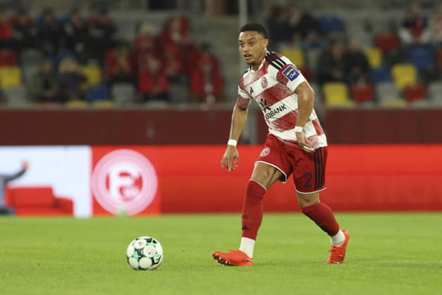 Steven van der Sloot (Fortuna Duesseldorf) in Aktion, am Ball, Einzelaktion waehrend des Spiels der 3. Liga zwischen Fortuna Duesseldorf und SC Verl, Merkur Spiel-Arena am 11. October 2026 in Duesseldorf, Deutschland. (Foto von Oliver Kaelke DeFodi Images) +++ Steven van der Sloot (Fortuna Duesseldorf) controls the ball during the 3. Liga match between Fortuna Duesseldorf and SC Verl at Merkur Spiel-Arena on October 11, 2026 in Dusseldorf, Germany. (Photo by Oliver Kaelke DeFodi Images) DFB DFL REGULATIONS PROHIBIT ANY USE OF PHOTOGRAPHS AS IMAGE SEQUENCES AND OR QUASI-VIDEO. (Photo by Oliver Kaelke DeFodi Images) -