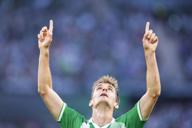 October 11, 2026, Sevilla, Sevilla, Spain: Diego Llorente of Real Betis Balompie celebrates a goal during the Spanish league, LaLiga EA Sports, football match played between Real Betis and CA Osasuna at La Cartuja stadium on October 11, 2026, in Sevilla, Spain. Real Betis V CA Osasuna - LaLiga EA Sports  - ZUMAa181 20261011_zaa_a181_278 Copyright: xJoaquinxCorcherox