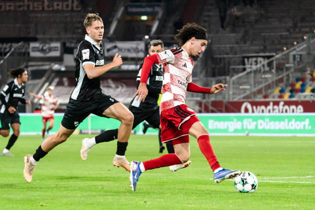 Deutschland: 3. Liga 2026 2027 Fortuna Düsseldorf vs. SC Verl 8. Spieltag 12.10.2026 Merkur Spiel-Arena (Nordrhein-Westfalen) Anas Slimani (Fortuna Dusseldorf, 34) Nick Seidel (SC Verl, 5) Copyright: xCelinaxLeiersx