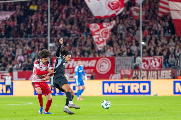 Anas Slimani (Fortuna Düsseldorf, 34) im Zweikampf mit Joshua Eze (SC Verl, 06), wird am Trikot gezogen Fortuna Duesseldorf vs. SC Verl, Fussball, 3.Liga, 8.Spieltag, Saison 2026 27, 12.10.2026, DFL REGULATIONS PROHIBIT ANY USE OF PHOTOGRAPHS AS IMAGE SEQUENCES AND OR QUASI-VIDEO, Fortuna Duesseldorf vs. SC Verl, Fussball, 3.Liga, 8.Spieltag, Saison 2026 27, 12.10.2026 Düsseldorf Copyright: xEibner-Pressefoto LukasxBaldygax EP_LBA