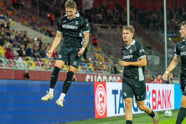 Tim Heike (SC Verl, 25) bejubelt sein Tor zum 1:1 mit einem Jubelsprung, Nick Seidel (SC Verl, 05) kommt dazu Fortuna Duesseldorf vs. SC Verl, Fussball, 3.Liga, 8.Spieltag, Saison 2026 27, 12.10.2026, DFL REGULATIONS PROHIBIT ANY USE OF PHOTOGRAPHS AS IMAGE SEQUENCES AND OR QUASI-VIDEO, Fortuna Duesseldorf vs. SC Verl, Fussball, 3.Liga, 8.Spieltag, Saison 2026 27, 12.10.2026 Düsseldorf Copyright: xEibner-Pressefoto LukasxBaldygax EP_LBA