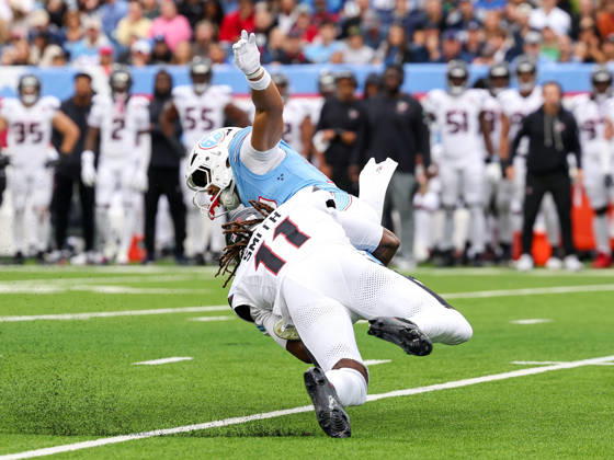 NFL, American Football Herren, USA 2026: Texans Vs Titans OCT 11 Oct 11, 2026; Nashville, TN, USA; Tennessee Titans wide receiver Chimere Dike (17) is tackled by Houston Texans cornerback Tremon Smith (11) on a punt return during the NFL regular season game between the Houston Texans and Tennessee Titans at Nissan Stadium. Mandatory Credit: Stephen Furst-Cal Media (Credit Image: Â Stephen Furst Cal Sport Media) Nashville Tn USA EDITORIAL USE ONLY Copyright: xx ZUMA-20261011_zma_c04_048.jpg StephenxFurstx csmphotothree533302
