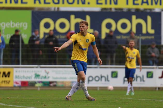 Fußball I Herren I Saison 2026-2027 I Regionalliga Nord I 13. Spieltag I SV Todesfelde - SC Weiche Flensburg I 11.10.2026 Pawel Erfmann (6, SV Todesfelde) Todesfelde Joda-Sportpark Schleswig Holstein Deutschland Copyright: xLobeca FabianxLamprechtx