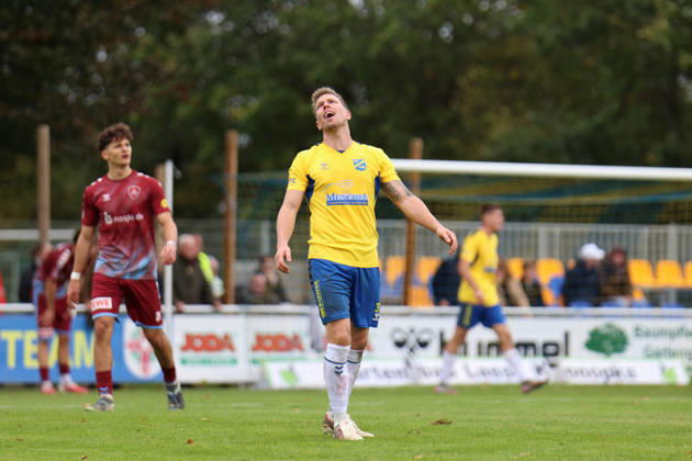 Fußball I Herren I Saison 2026-2027 I Regionalliga Nord I 13. Spieltag I SV Todesfelde - SC Weiche Flensburg I 11.10.2026 Janek Sternberg (37, SV Todesfelde) Todesfelde Joda-Sportpark Schleswig Holstein Deutschland Copyright: xLobeca FabianxLamprechtx