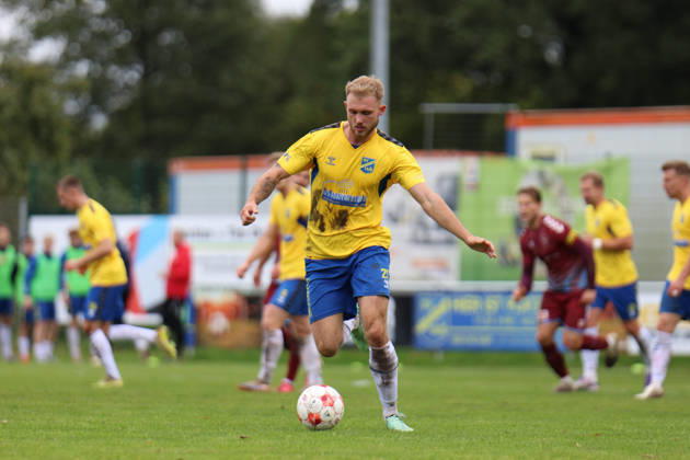 Fußball I Herren I Saison 2026-2027 I Regionalliga Nord I 13. Spieltag I SV Todesfelde - SC Weiche Flensburg I 11.10.2026 Tyler Körting (25, SV Todesfelde) Todesfelde Joda-Sportpark Schleswig Holstein Deutschland Copyright: xLobeca FabianxLamprechtx