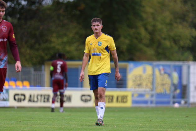 Fußball I Herren I Saison 2026-2027 I Regionalliga Nord I 13. Spieltag I SV Todesfelde - SC Weiche Flensburg I 11.10.2026 Ben Luca Jablonski (8, SV Todesfelde) Todesfelde Joda-Sportpark Schleswig Holstein Deutschland Copyright: xLobeca FabianxLamprechtx