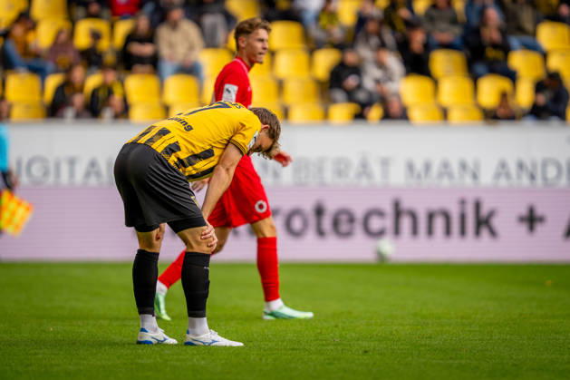 Mika Schroers (Alemannia Aachen, 27) enttaeuscht nach dem Gegentreffer TSV Alemannia Aachen vs. FC Viktoria Koeln, Fussball, 3. Liga, 8. Spieltag, Saison 2026 2027, 11.10.2026 DFB REGULATIONS PROHIBIT ANY USE OF PHOTOGRAPHS AS IMAGE SEQUENCES AND OR QUASI-VIDEO TSV Alemannia Aachen vs. FC Viktoria Koeln, Fussball, 3. Liga, 8. Spieltag, Saison 2026 2027, 11.10.2026 Aachen Copyright: xEibner-Pressefoto J.xDerondeaux EP_JDU