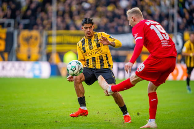 Fabio Torsiello (Alemannia Aachen, 17) gegen Meiko Sponsel (FC Viktoria Koeln, 19) TSV Alemannia Aachen vs. FC Viktoria Koeln, Fussball, 3. Liga, 8. Spieltag, Saison 2026 2027, 11.10.2026 DFB REGULATIONS PROHIBIT ANY USE OF PHOTOGRAPHS AS IMAGE SEQUENCES AND OR QUASI-VIDEO TSV Alemannia Aachen vs. FC Viktoria Koeln, Fussball, 3. Liga, 8. Spieltag, Saison 2026 2027, 11.10.2026 Aachen Copyright: xEibner-Pressefoto J.xDerondeaux EP_JDU
