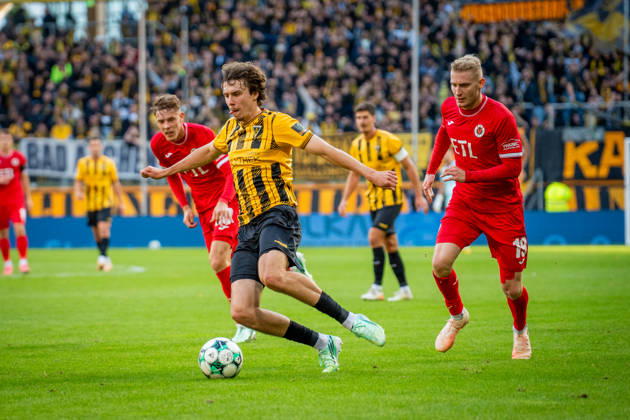 Louis Köster (Alemannia Aachen, 08) und Meiko Sponsel (FC Viktoria Koeln, 19) TSV Alemannia Aachen vs. FC Viktoria Koeln, Fussball, 3. Liga, 8. Spieltag, Saison 2026 2027, 11.10.2026 DFB REGULATIONS PROHIBIT ANY USE OF PHOTOGRAPHS AS IMAGE SEQUENCES AND OR QUASI-VIDEO TSV Alemannia Aachen vs. FC Viktoria Koeln, Fussball, 3. Liga, 8. Spieltag, Saison 2026 2027, 11.10.2026 Aachen Copyright: xEibner-Pressefoto J.xDerondeaux EP_JDU