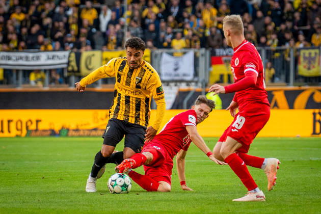 Mehdi Loune (Alemannia Aachen, 10) gegen Pascal Fallmann (FC Viktoria Koeln, 28) TSV Alemannia Aachen vs. FC Viktoria Koeln, Fussball, 3. Liga, 8. Spieltag, Saison 2026 2027, 11.10.2026 DFB REGULATIONS PROHIBIT ANY USE OF PHOTOGRAPHS AS IMAGE SEQUENCES AND OR QUASI-VIDEO TSV Alemannia Aachen vs. FC Viktoria Koeln, Fussball, 3. Liga, 8. Spieltag, Saison 2026 2027, 11.10.2026 Aachen Copyright: xEibner-Pressefoto J.xDerondeaux EP_JDU