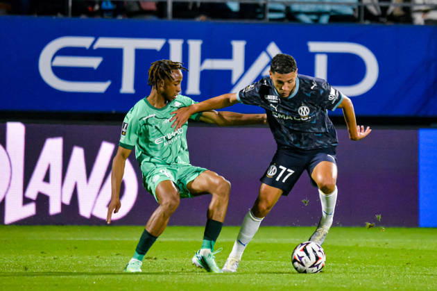 FOOTBALL : ESTAC Troyes vs Olympique de Marseille - Ligue 1 - JournÃ e 6 - 11 10 2026 Amine Harit (OM) Dermane Karim (ESTAC Troyes) TroyesFrance  Copyright: xBaptistexAutissierx