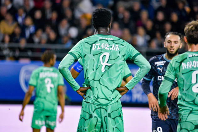 FOOTBALL : ESTAC Troyes vs Olympique de Marseille - Ligue 1 - JournÃ e 6 - 11 10 2026 Flocage de l™ESTAC contre l™OM TroyesFrance  Copyright: xBaptistexAutissierx