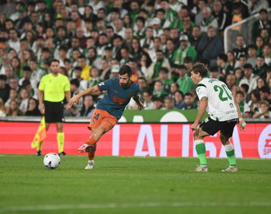 ESP: LaLiga EA Sports Racing Santander v Valencia CF Pablo Maffeo of Valencia during LaLiga EA Sports between Racing Santander v Valencia CF played at Campos de de El Sardinero Stadium in Cantabria on October 11, 2026 in Spain Spain Futbol Copyright: xAgenciaxLOFx