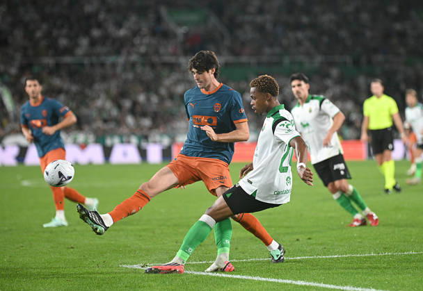 ESP: LaLiga EA Sports Racing Santander v Valencia CF Hugo Duro of Valencia CF during LaLiga EA Sports between Racing Santander v Valencia CF played at Campos de de El Sardinero Stadium in Cantabria on October 11, 2026 in Spain Spain Futbol Copyright: xAgenciaxLOFx
