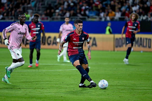 Cagliari s Alessandro Deiola in action during the Serie A soccer match between Cagliari Calcio and Juventus at the Unipol Domus in Cagliari, Sardinia - Sunday 11th october 2026. - Soccer  Copyright: xGianlucaxZuddas LaPressex