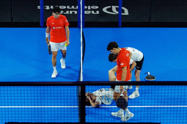 DÜSSELDORF, GERMANY - 11 OCTOBER 2026: Image shows Jon Sanz (ESP) with short injury and Franco Stupaczuk (ARG), Agustin Tapia (ARG) and Arturo Coello (ESP) during CUPRA Germany Premier Padel P2 2026 Day 8: Finals at CASTELLO Düsseldorf on 11 10 2026 in Düsseldorf, Germany. Germany Copyright: xFröhlichxPascalx