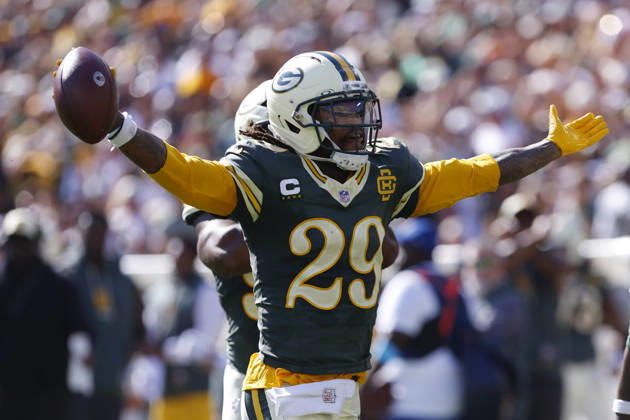 GREEN BAY, WI - OCTOBER 11: Green Bay Packers safety Xavier McKinney (29) celebrates the first of two interceptions during a game between the Green Bay Packers and the Chicago Bears on October 11, 2026 at Lambeau Field in Green Bay, WI. (Photo by Larry Radloff Icon Sportswire) NFL, American Football Herren, USA OCT 11 Bears at Packers EDITORIAL USE ONLY Icon2610110756