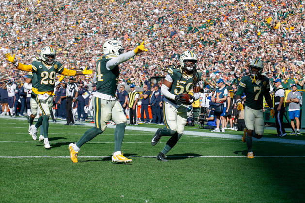 NFL, American Football Herren, USA 2026: Bears Vs Packers OCT 11 Oct 11, 2026; Green Bay, WI, USA; Green Bay Packers linebacker Ty ron Hopper (59) celebrates his interception during NFL game action against the Chicago Bears at Lambeau Field. Mandatory Credit: Darren Lee-Cal Media (Credit Image: Â Darren Lee Cal Sport Media) Green Bay Wi USA EDITORIAL USE ONLY Copyright: xx ZUMA-20261011_zma_c04_252.jpg DarrenxLeex csmphotothree533673