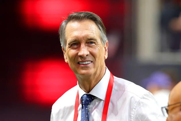 ATLANTA, GA - OCTOBER 11: NBC broadcaster Cris Collinsworth before the Sunday evening NFL, American Football Herren, USA game between the Atlanta Falcons and the Baltimore Ravens on October 11, 2026 at the Mercedes-Benz Stadium in Atlanta, Georgia. (Photo by David J. Griffin Icon Sportswire) NFL: OCT 11 Ravens at Falcons EDITORIAL USE ONLY Icon9532610111