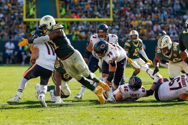 Oct 11, 2026; Green Bay, WI, USA; Green Bay Packers defensive end Dani Dennis-Sutton (51) sacks Chicago Bears quarterback Case Keenum (11) during NFL, American Football Herren, USA game action at Lambeau Field. Mandatory Credit: -Cal Media Green Bay USA - ZUMAc04_ 20261011_zma_c04_215 Copyright: xDarrenxLeex