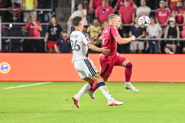 ST. LOUIS, MO - OCTOBER 11: Tomas Totland (14) of the St. Louis CITY SC gets taken out by Harbor Miller (26) of the LA Galaxy drawing a penalty during the MLS, Fussball Herren, USA regular season match where St. Louis CITY SC hosted LA Galaxy on Sunday October 11th, 2026, at Energizer Park in St. Louis City, MO. (Photo by Rick Ulreich Icon Sportswire) SOCCER: OCT 11 MLS St. Louis CITY SC vs LA Galaxy EDITORIAL USE ONLY Icon26101134