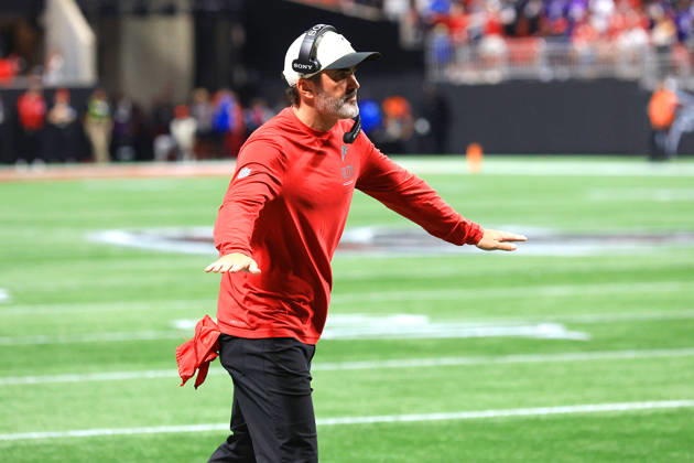 ATLANTA, GA - OCTOBER 11: Kevin Stefanski of the Atlanta Falcons reacts during the Sunday evening NFL, American Football Herren, USA game between the Atlanta Falcons and the Baltimore Ravens on October 11, 2026 at the Mercedes-Benz Stadium in Atlanta, Georgia. (Photo by David J. Griffin Icon Sportswire) NFL: OCT 11 Ravens at Falcons EDITORIAL USE ONLY Icon9532610110024