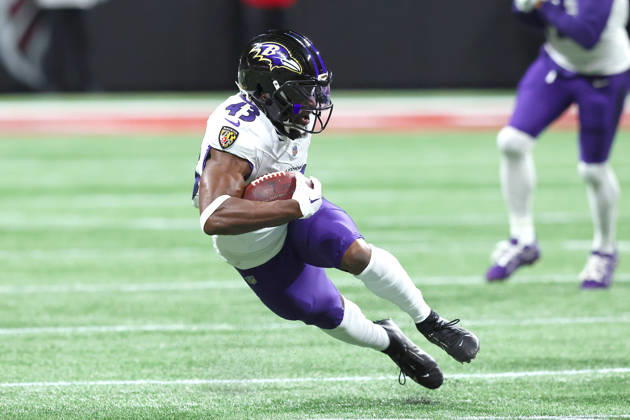 ATLANTA, GA - OCTOBER 11: Justice Hill (43) of the Baltimore Ravens carries the football during the Sunday evening NFL, American Football Herren, USA game between the Atlanta Falcons and the Baltimore Ravens on October 11, 2026 at the Mercedes-Benz Stadium in Atlanta, Georgia. (Photo by David J. Griffin Icon Sportswire) NFL: OCT 11 Ravens at Falcons EDITORIAL USE ONLY Icon9532610110414