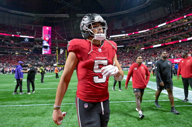 ATLANTA, GA - OCTOBER 11: Atlanta wide receiver Drake London (5) reacts following the conclusion of the NFL, American Football Herren, USA game between the Baltimore Ravens and the Atlanta Falcons on October 11th, 2026 at Mercedes-Benz Stadium in Atlanta, GA. (Photo by Rich von Biberstein Icon Sportswire) NFL: OCT 11 Ravens at Falcons EDITORIAL USE ONLY Icon261011017