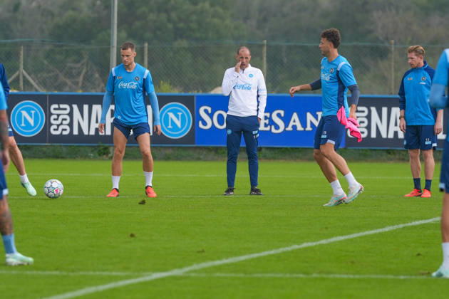 SSC Napoli training session at Castelvolturno Massimiliano Allegri Head Coach of SSC Napoli During the pre-match training session for the Champions League game between Villarreal and Napoli at Castelvolturno on October 12, 2026. Castelvolturno Centro Sportivo SSC Napoli Campania ITALIA Copyright: xSalvatorexDexRosaxSalvatorexDexRosax DSC07385