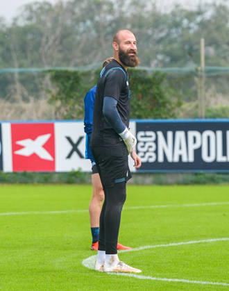 SSC Napoli training session at Castelvolturno Vanja Milikovic-Savic of SSC Napoli During the pre-match training session for the Champions League game between Villarreal and Napoli at Castelvolturno on October 12, 2026. Castelvolturno Centro Sportivo SSC Napoli Campania ITALIA Copyright: xSalvatorexDexRosaxSalvatorexDexRosax DSC07339