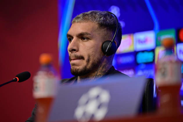 Ahead of Galatasaray v Barcelona - UEFA Champions League ISTANBUL, TURKIYE - OCTOBER 12: Galatasaray player Lucas Torreira answers journalists questions during a press conference, PK, Pressekonferenz at the Kemerburgaz Metin Oktay Training Facility ahead of the UEFA Champions League second week match between Galatasaray and Barcelona, in Istanbul, Turkiye, on October 12, 2026. Cem Tekkesinoglu Anadolu Istanbul Turkey. Editorial use only. Please get in touch for any other usage. Copyright: x2026xAnadoluxCemxTekkesinoglux
