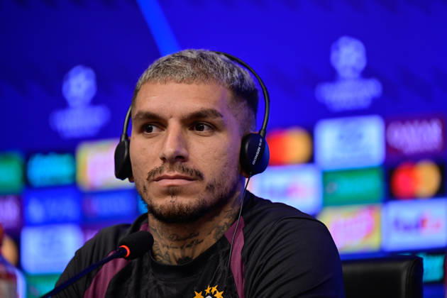 Ahead of Galatasaray v Barcelona - UEFA Champions League ISTANBUL, TURKIYE - OCTOBER 12: Galatasaray player Lucas Torreira answers journalists questions during a press conference, PK, Pressekonferenz at the Kemerburgaz Metin Oktay Training Facility ahead of the UEFA Champions League second week match between Galatasaray and Barcelona, in Istanbul, Turkiye, on October 12, 2026. Cem Tekkesinoglu Anadolu Istanbul Turkey. Editorial use only. Please get in touch for any other usage. Copyright: x2026xAnadoluxCemxTekkesinoglux